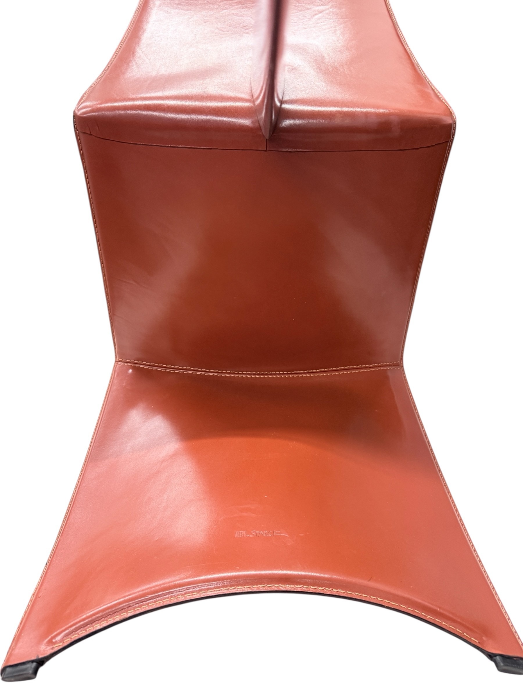 Italian Modern Red Leather Chair by Philippe Starck, 1980s 7 Italian Modern Red Leather Chair by Philippe Starck, 1980s – Bild 6